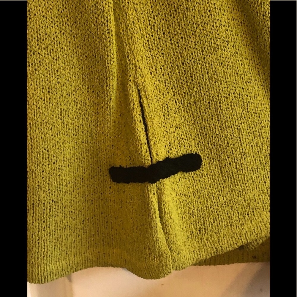 Carol Horn Olive Green Sleeveless Knit Top with Black Accents at Waist - Picture 3 of 4